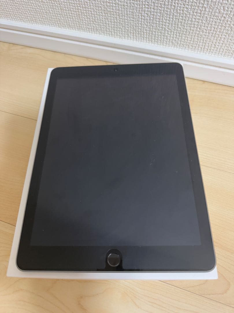 値下げ！美品 Apple iPad 第6世代 32GB Wi-Fiモデル