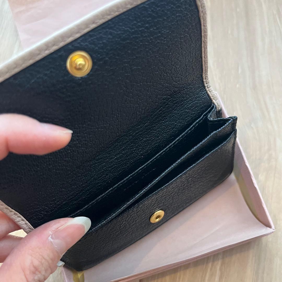 MIUMIU ベージュ ブラック レザー 名刺入れ カードケース