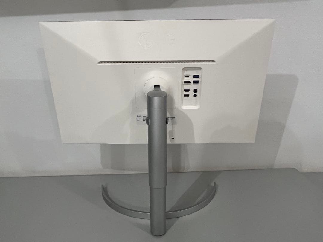 LG 27インチモニター 27UL850-W