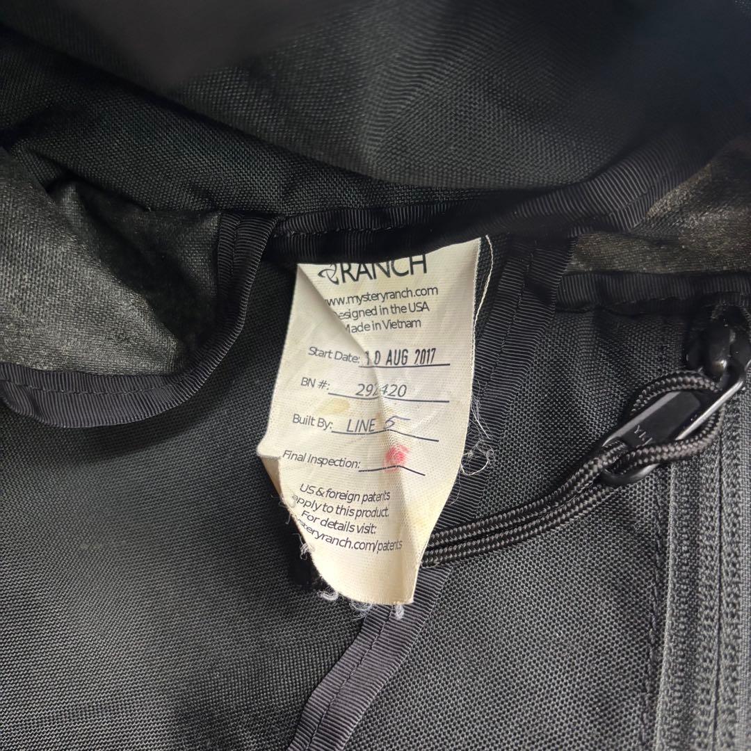 MYSTERY RANCH メッセンジャーバッグ ショルダーバッグ インベーダー