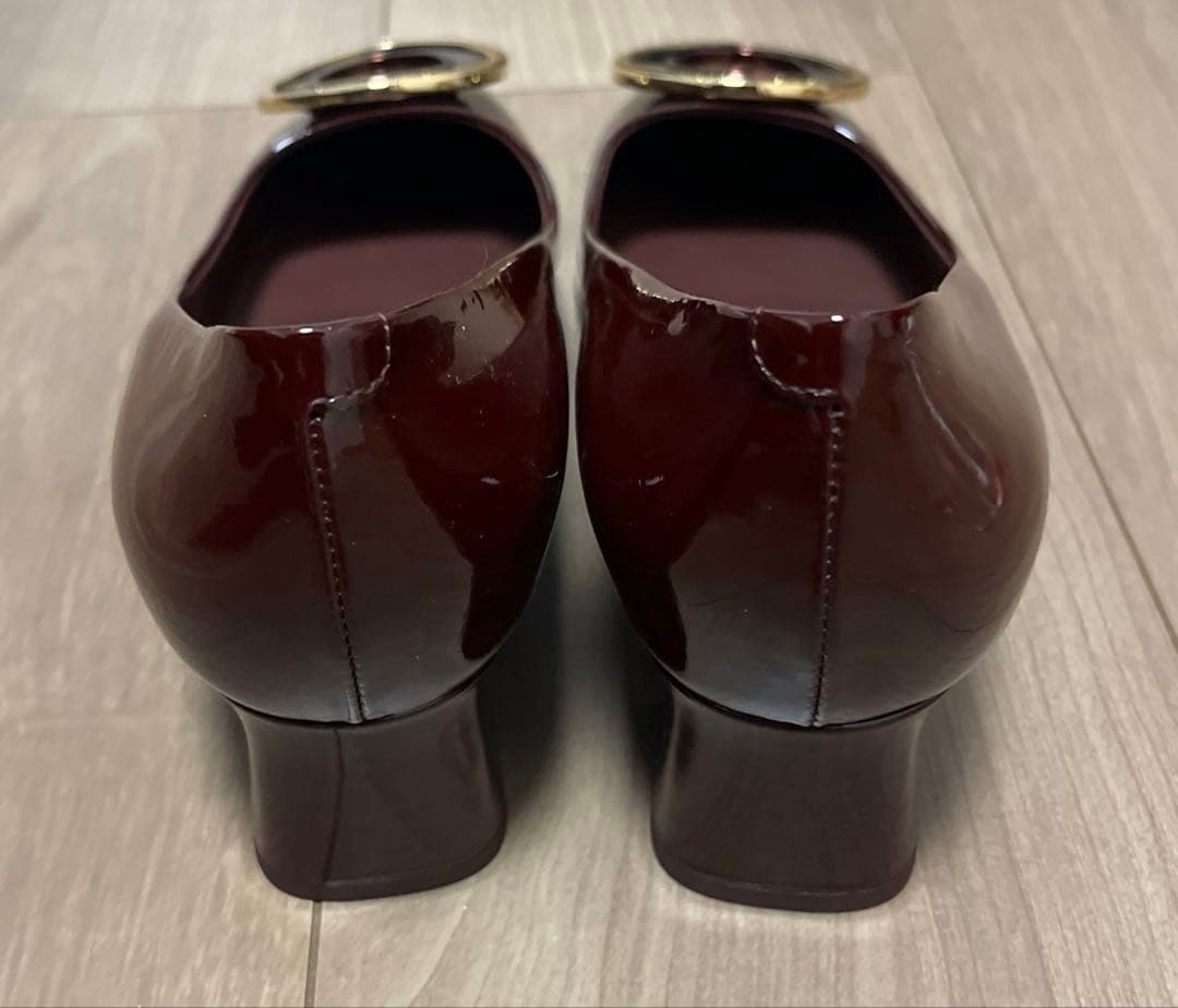 ルイヴィトン　エナメル　パンプス