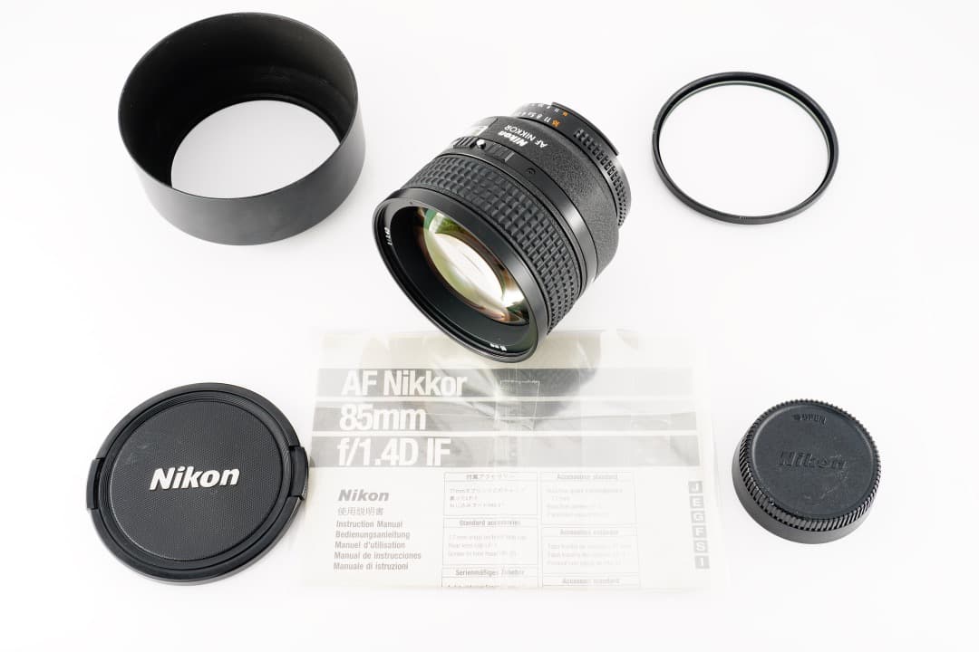 【極美品】Nikon AF Nikkor 85mm F1.4D IF 222