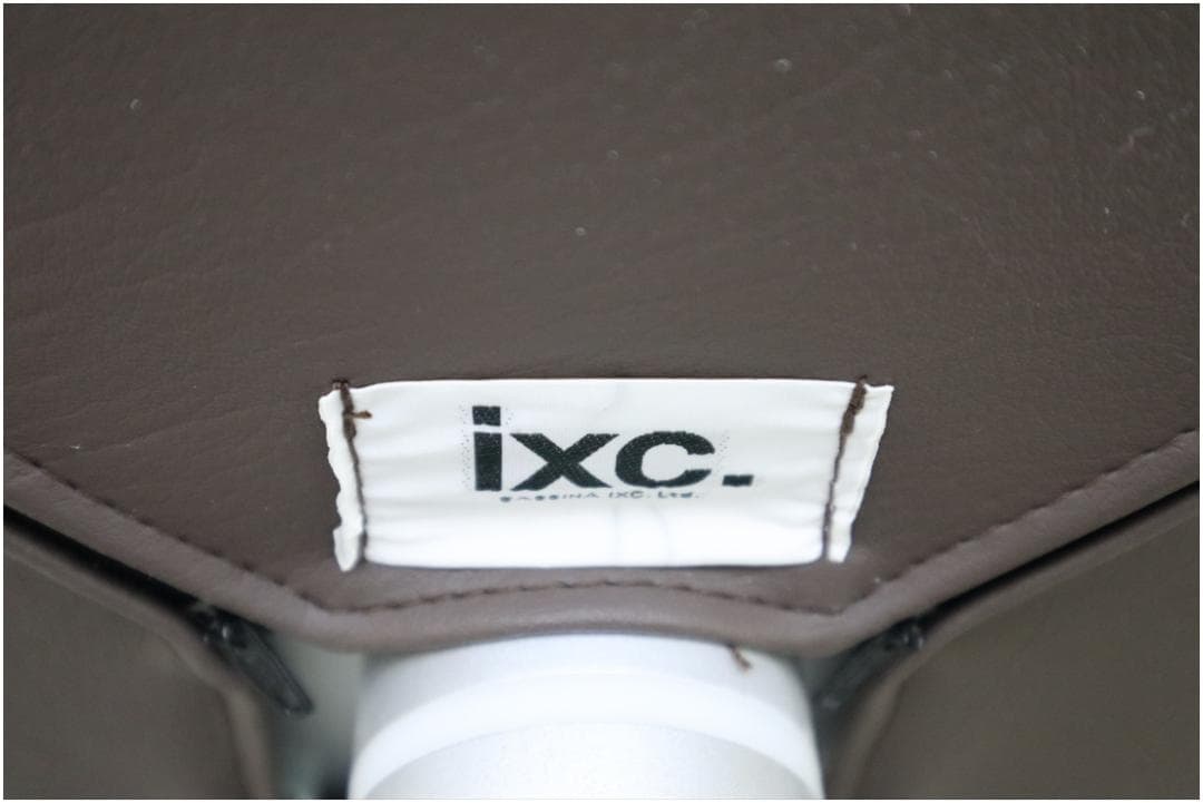 展示品 カッシーナ ブーメラン プリュス ラウンジ スウィベル チェア 回転