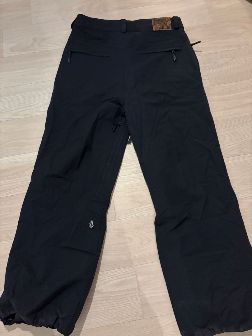 VOLCOM DUST BOX スノーボードパンツ 黒/ボルコム/ダストボックス