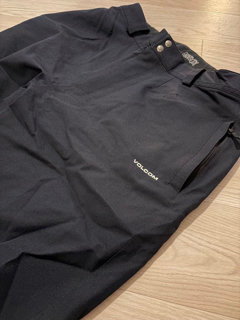 VOLCOM DUST BOX スノーボードパンツ 黒/ボルコム/ダストボックス