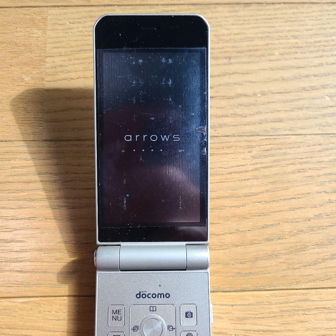 シルバー 折りたたみ式携帯電話 本体