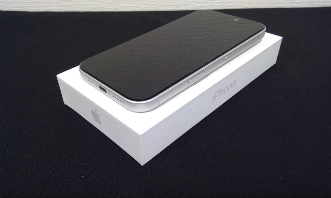 【極美品】iPhone 16 128GB ホワイト SIMフリー 箱・付属品完備