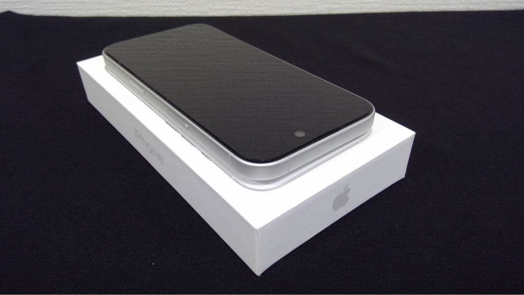 【極美品】iPhone 16 128GB ホワイト SIMフリー 箱・付属品完備