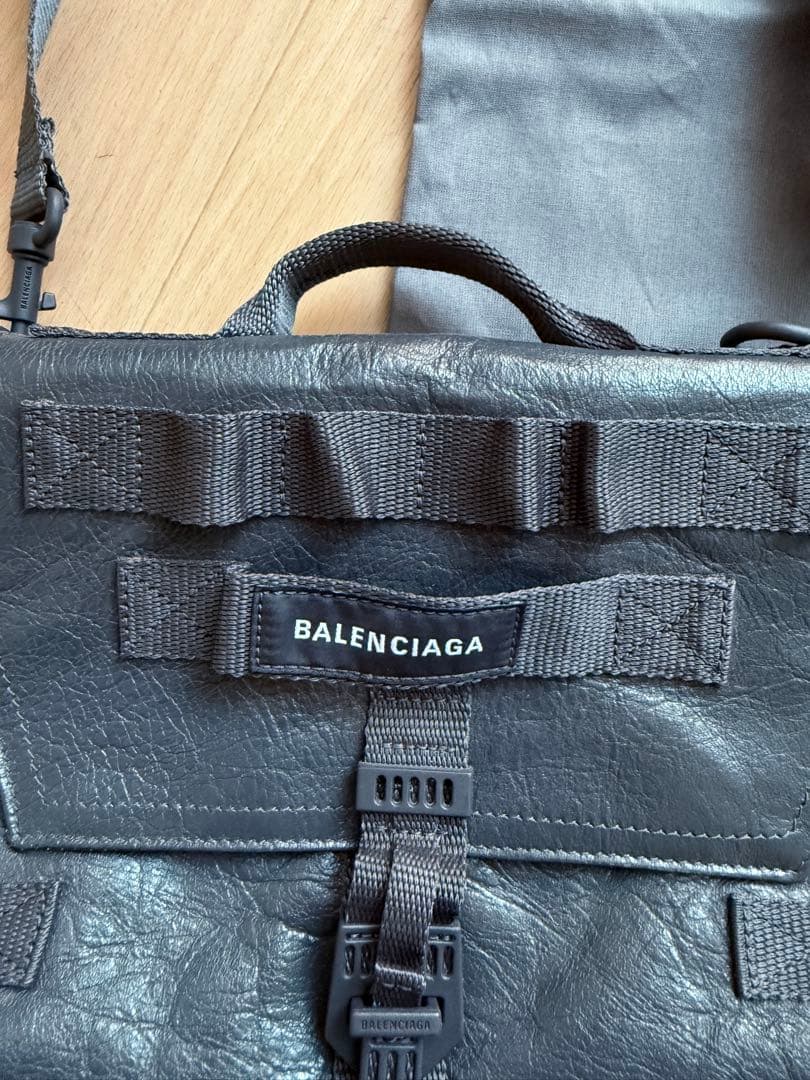 BALENCIAGA Armyメッセンジャーバッグ