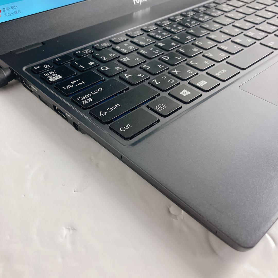 富士通 MU937 Win11　超軽量 Office2019 13.3インチ