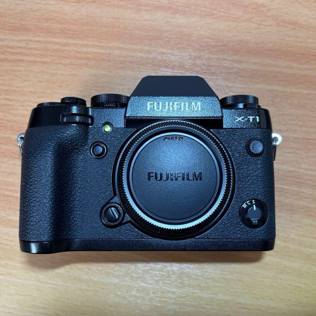 FUJIFILM X-T1 本体と付属品