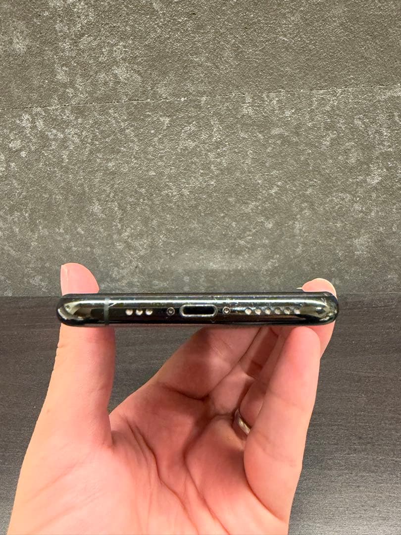 【美品】iPhone11pro 256GB ミッドナイトグリーン　SIMフリー