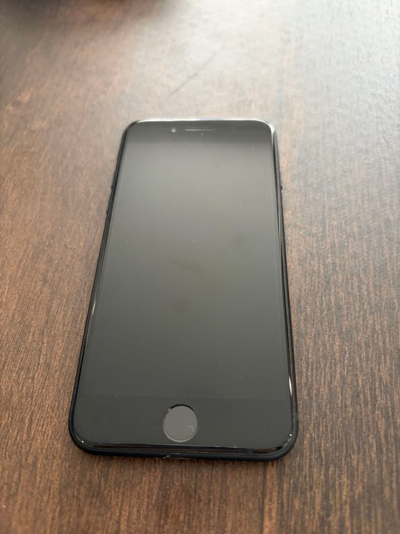 Apple iPhone SE (第3世代) ブラック 本体