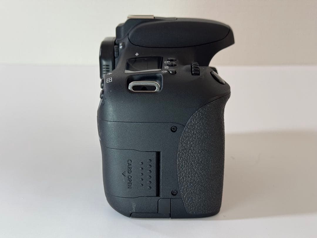 Canon EOS 8000D デジタル一眼レフカメラ ダブルズームキット