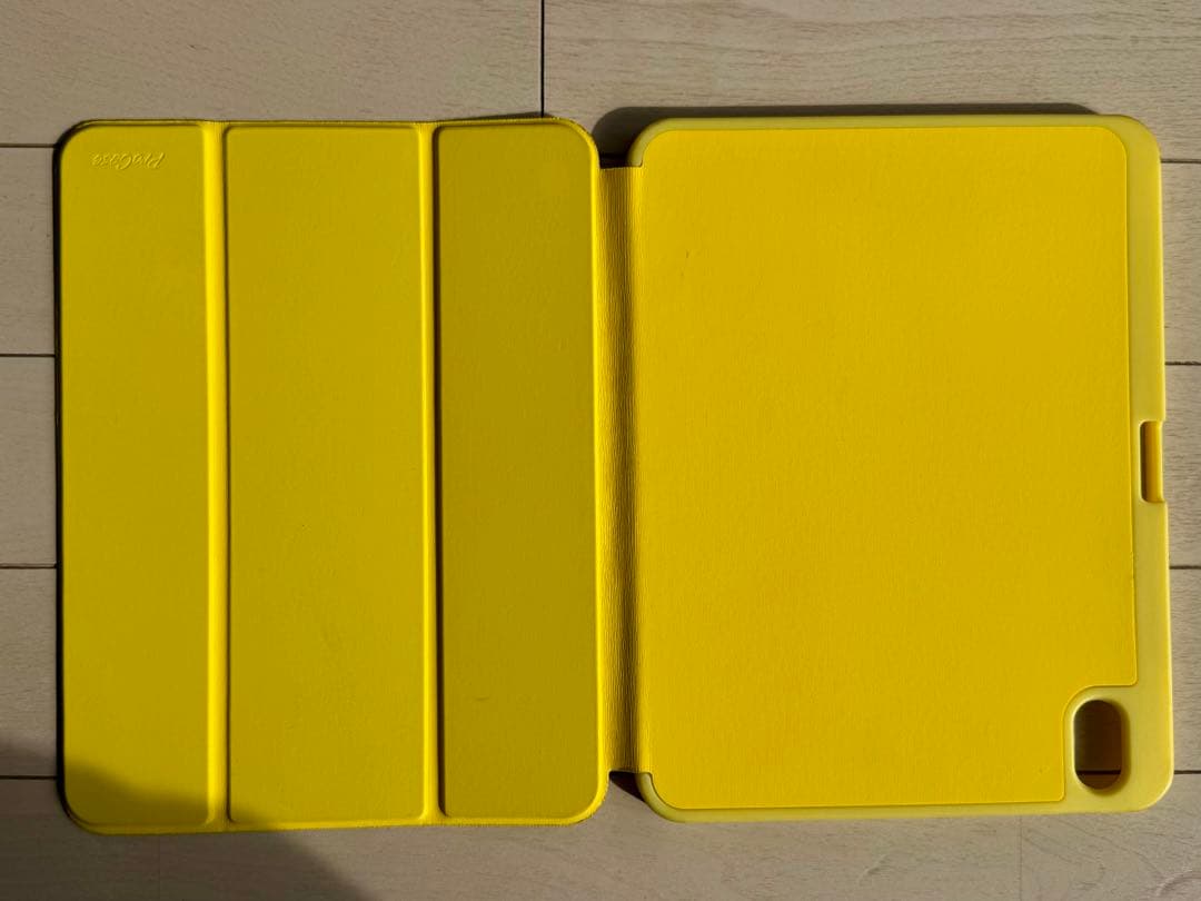 【極美品】iPad 第11世代 256GB イエロー付属品完備【お子様に！ 】