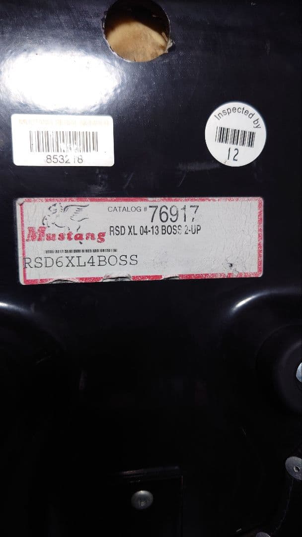 ハーレー　スポーツスター　シート　ローランドサンズデザイン