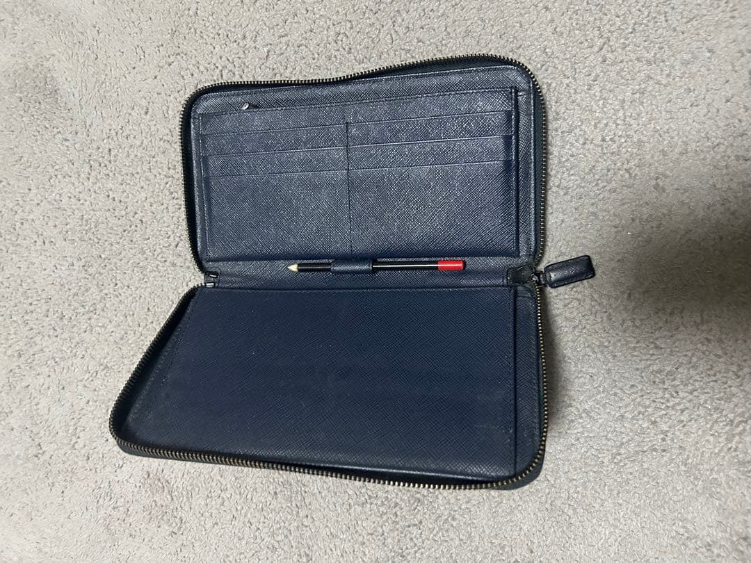 PRADA 正規品長財布