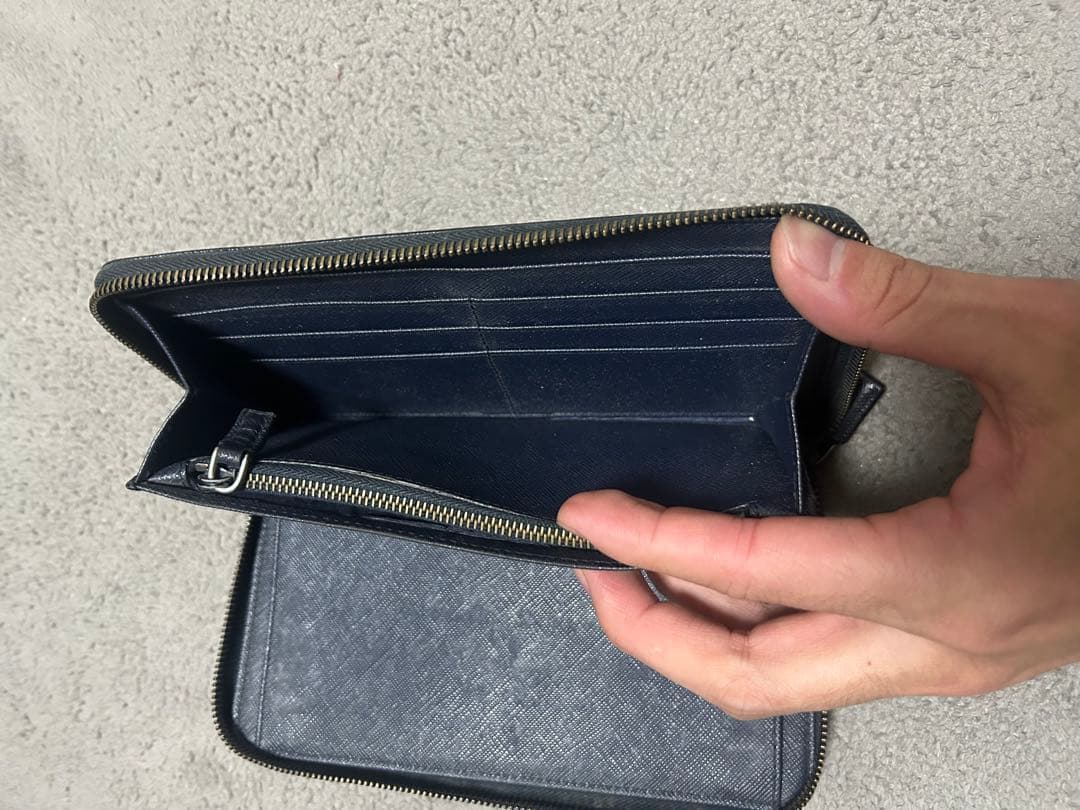 PRADA 正規品長財布