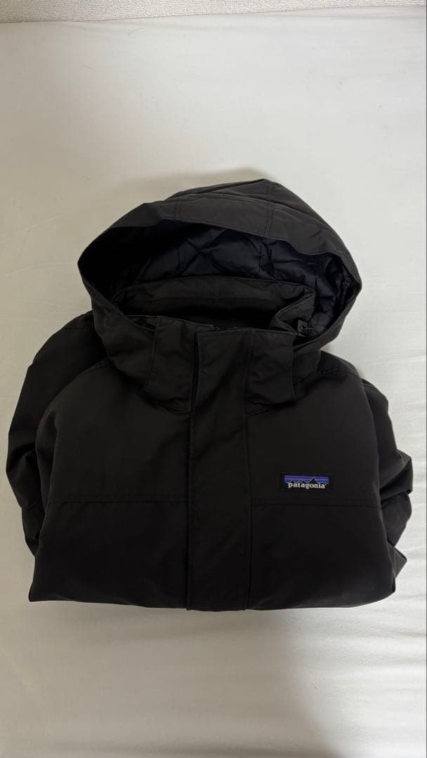 Patagonia ブラックナイロンジャケット
