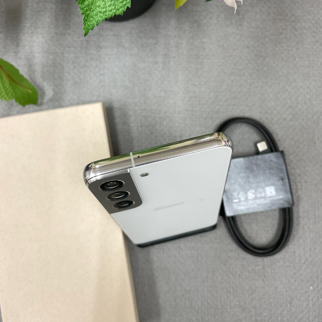 新品同様 Galaxy S22 ファントムホワイ 256GB 国内SIMフリー