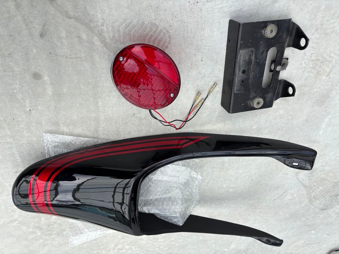 早い者勝ち　ゼファーχZ2テールカウル＋Z2テールランプ・フェンダーレスマウント