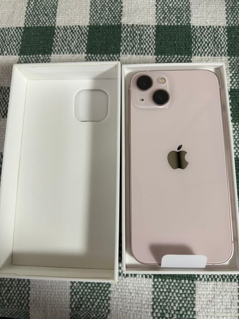 Apple iPhone 13 本体 新品　ピンク