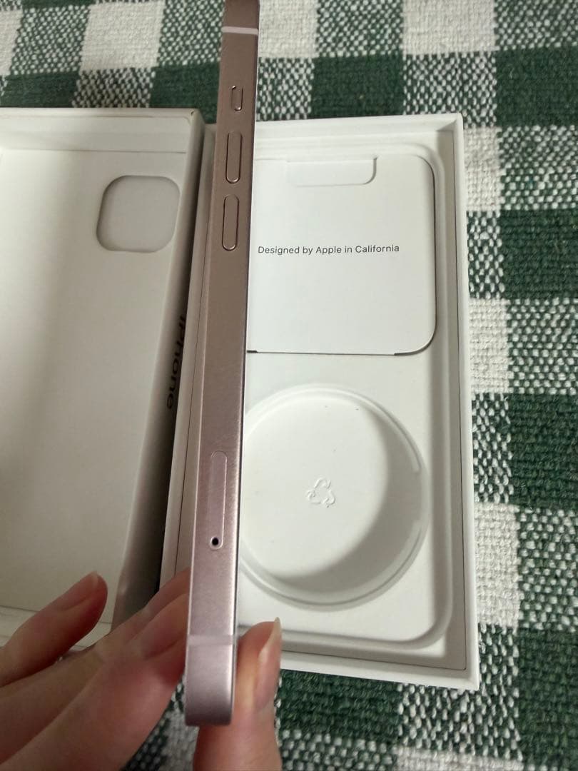 Apple iPhone 13 本体 新品　ピンク