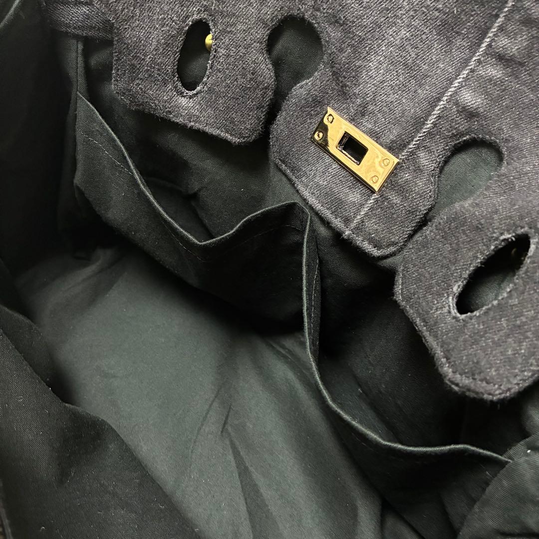 デニムリメイク フラップ付きトートバッグ　Sサイズ　 ブラックデニム　南京錠付き