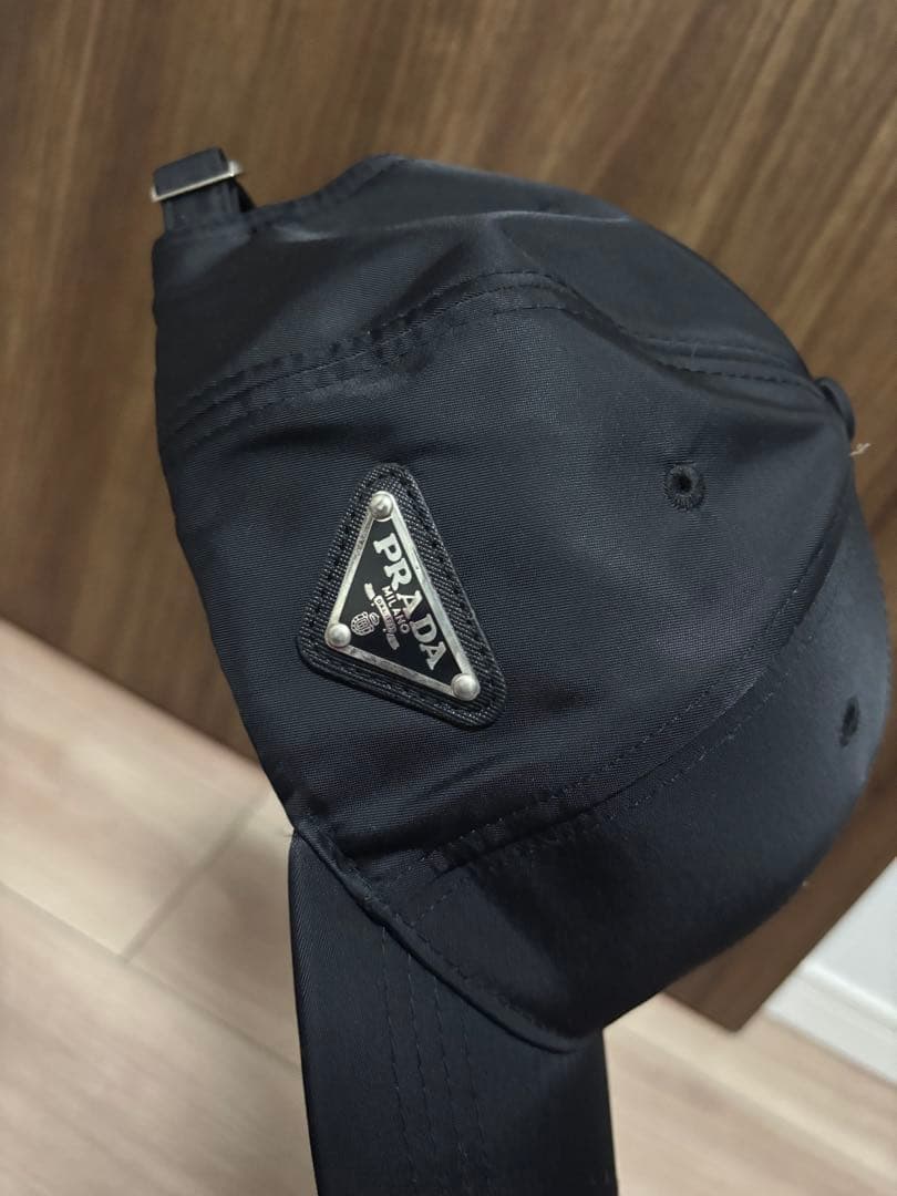 PRADA ブラック キャップ