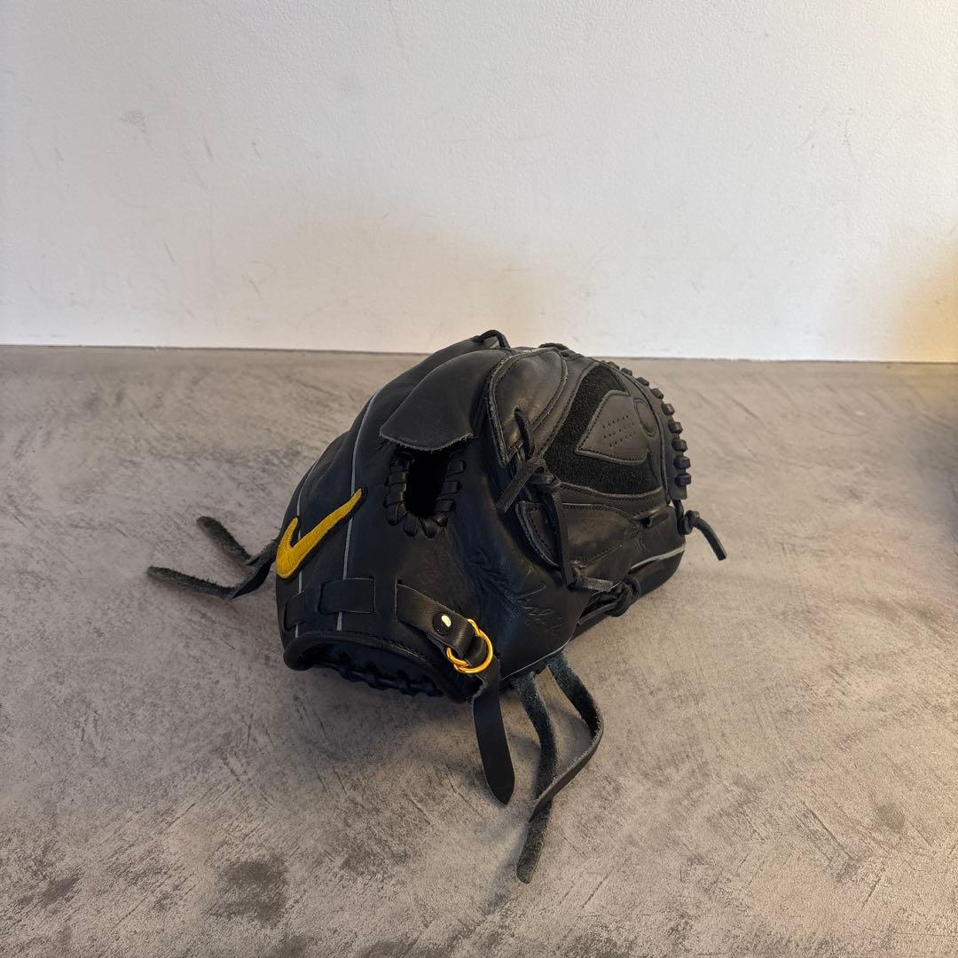 シャケ　NIKE ナイキ　シグネーチャーモデル　ダルビッシュモデル　少年用