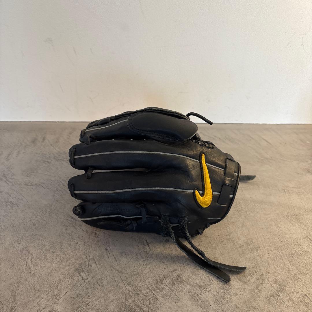 シャケ　NIKE ナイキ　シグネーチャーモデル　ダルビッシュモデル　少年用