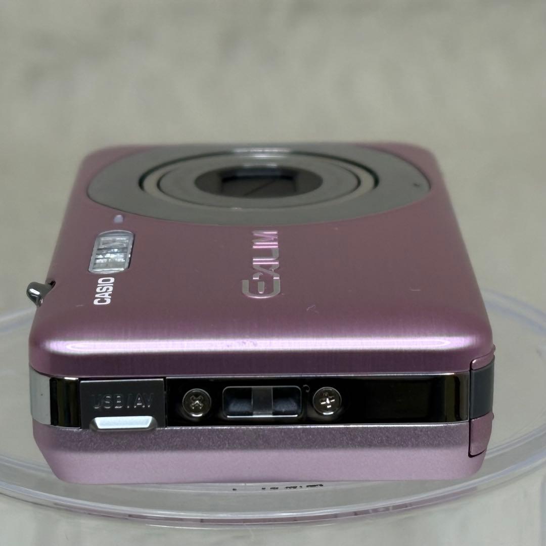 美品　CASIO カメラ　エクシリム　EX-Z800 充電器　ピンク コンデジ