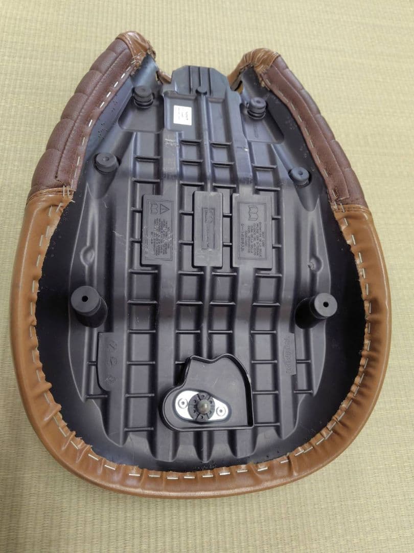 トライアンフ　ストリートスクランブラー