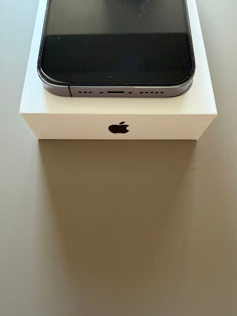 極美品 iPhone 14 Pro 256GB ダークパープル（付属品未使用）