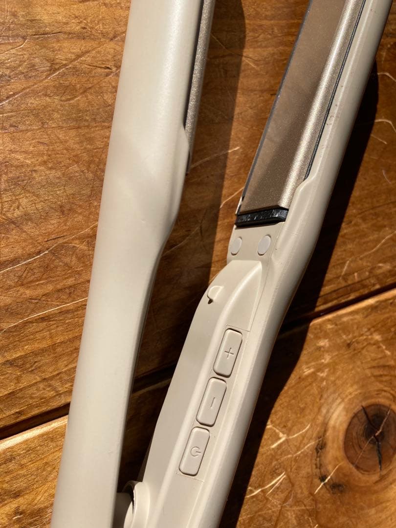 クレイツ　イオン　ニュアンスヘアアレンジ