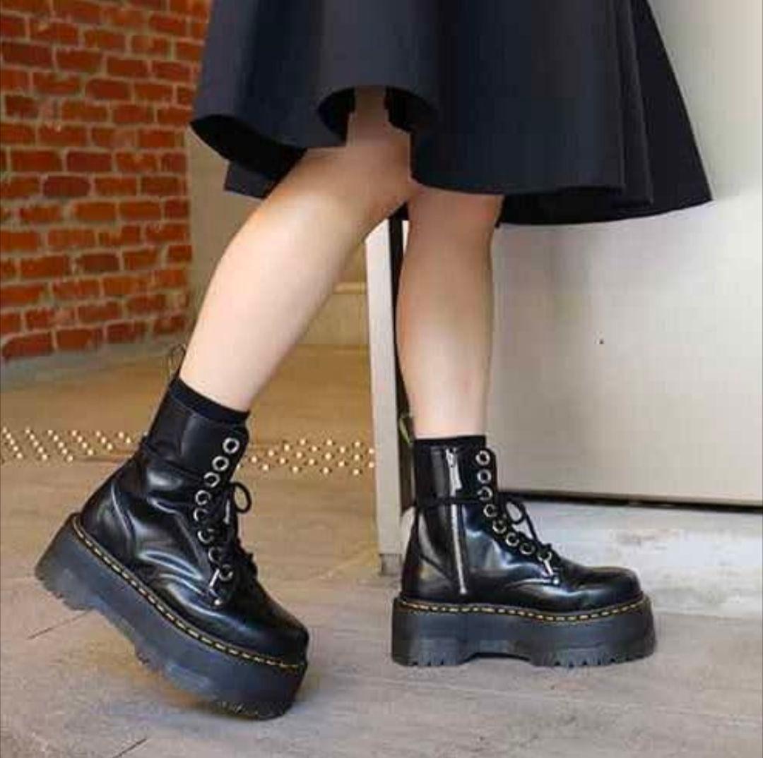 【極美品】Dr.Martens JADON MAX UK3 黒 厚底 8ホール