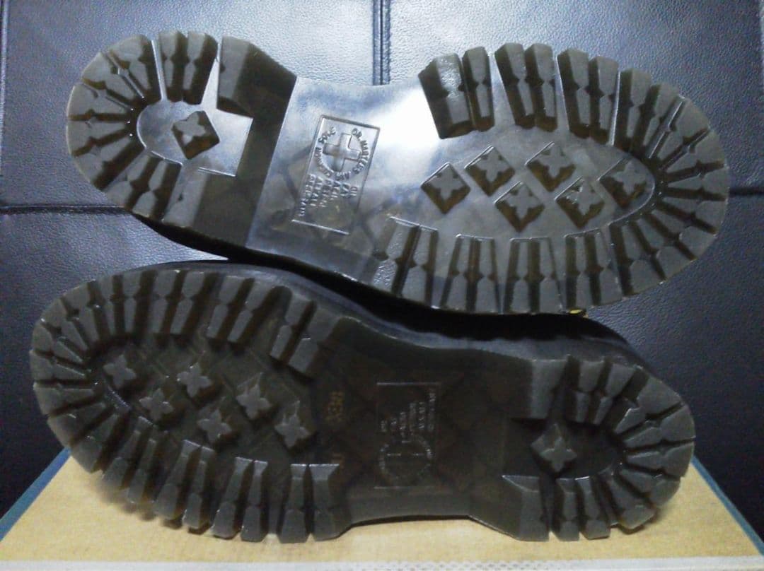 【極美品】Dr.Martens JADON MAX UK3 黒 厚底 8ホール