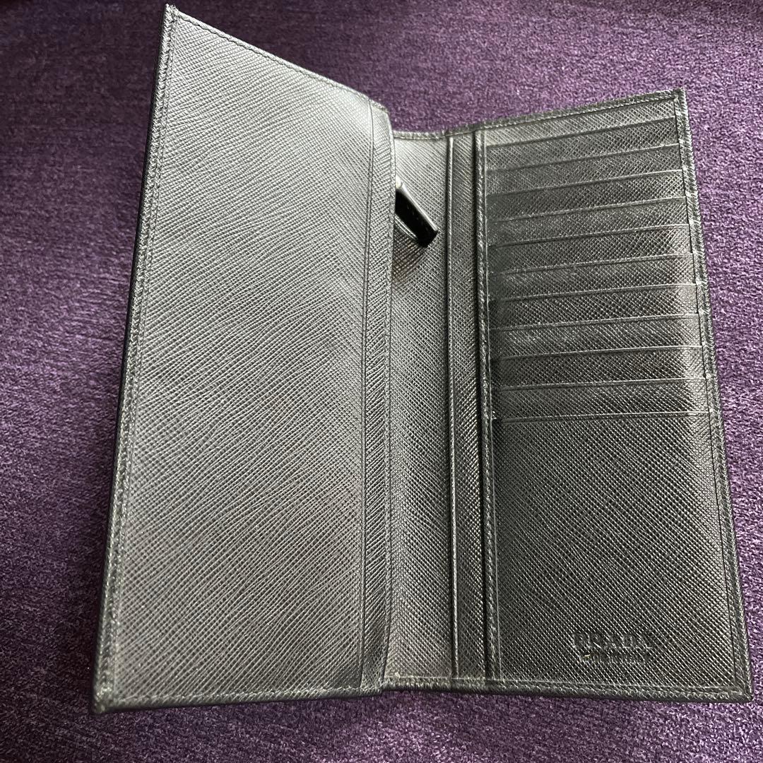 プラダ長財布