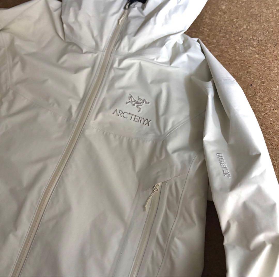 美品アークテリクスビームス ベータ SL メンズSオフホワイトナイロン