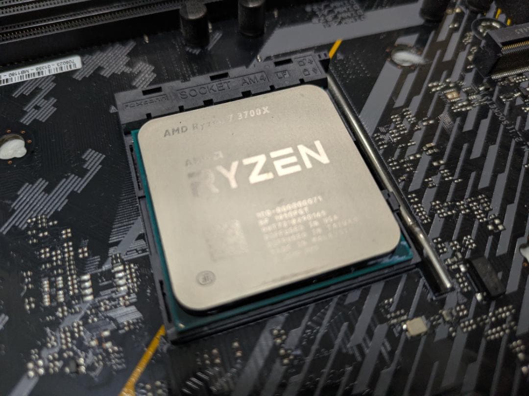 マザボ・CPU 2点セット(X570、Ryzen7)