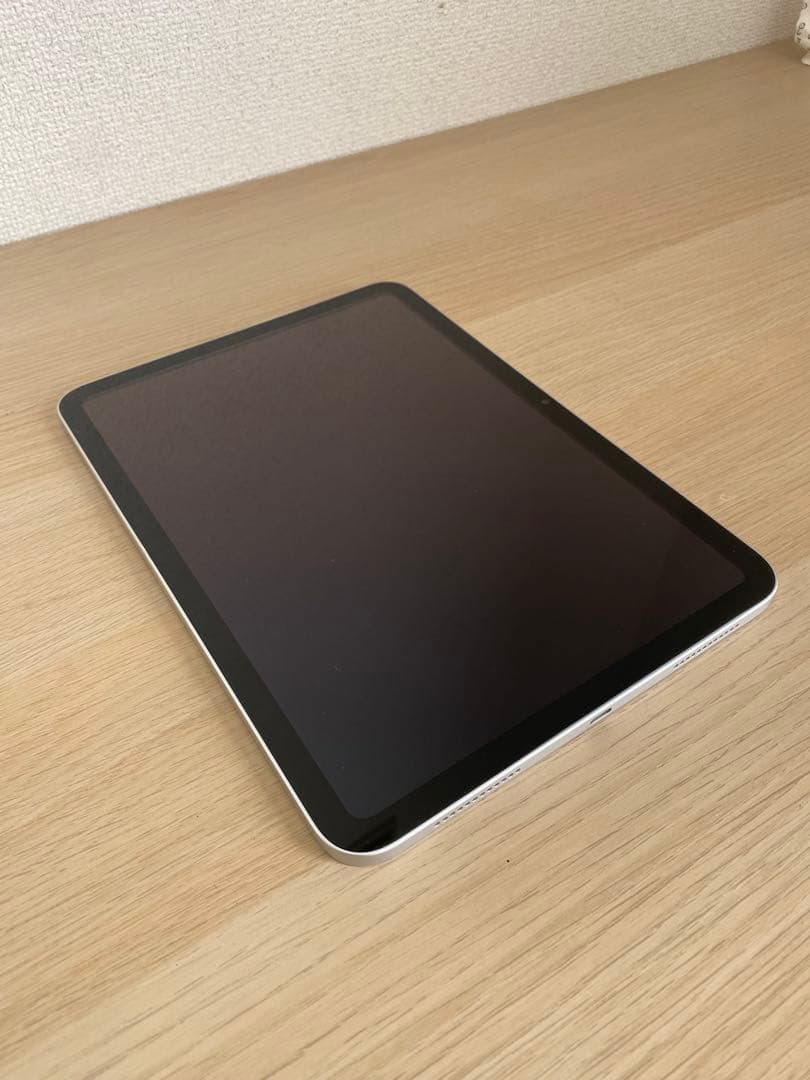 Apple iPad 第10世代(Wi-Fiモデル) 64GBシルバー 本体のみ
