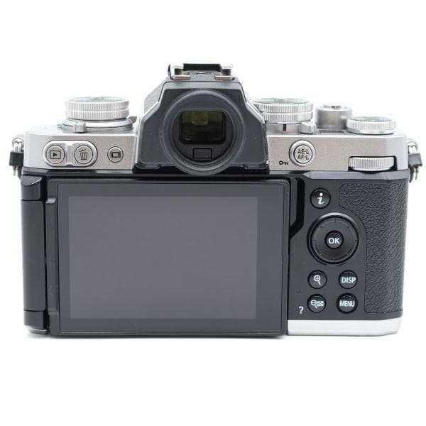 ショット数1285!■ほぼ新品■ NikonZfc シルバー