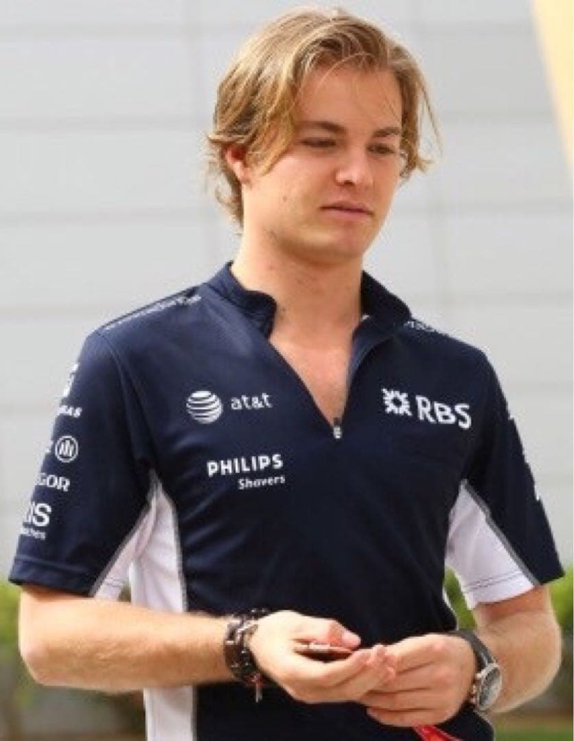 （美品）メルセデスF1 ニコロズベルグ直筆サイン入り1/2ヘルメット