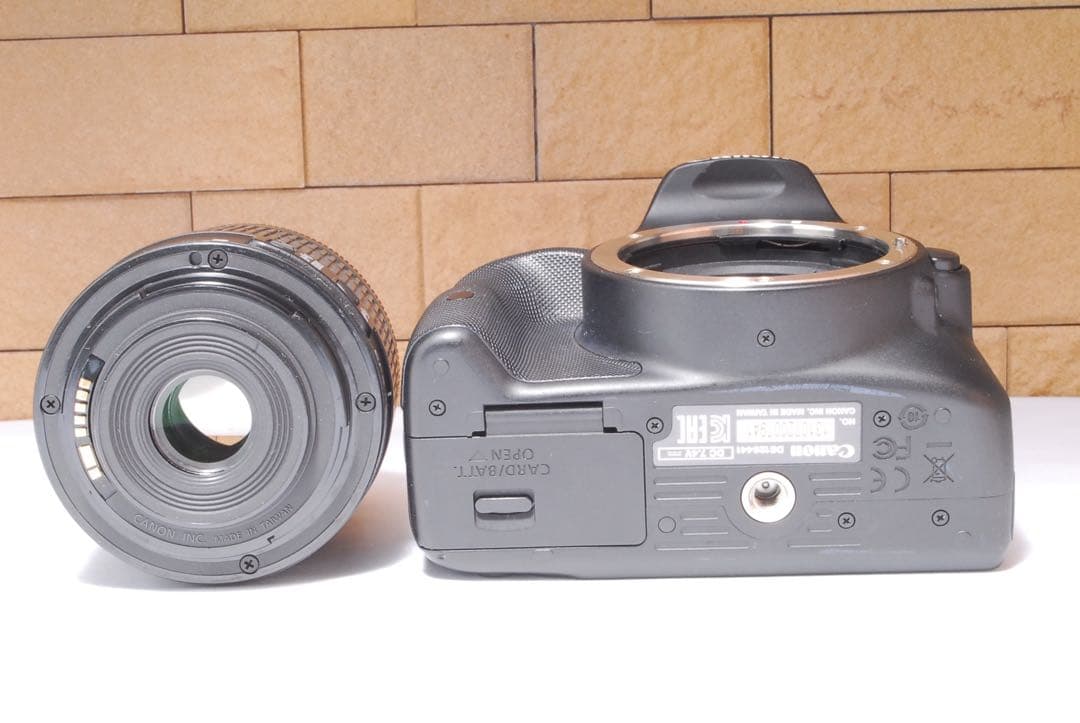 Canon EOS kiss X7 レンズキット カメラケース付き タッチパネル