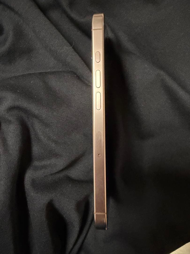 iPhone 16 Pro 256GB SIMフリー デザートチタニウム