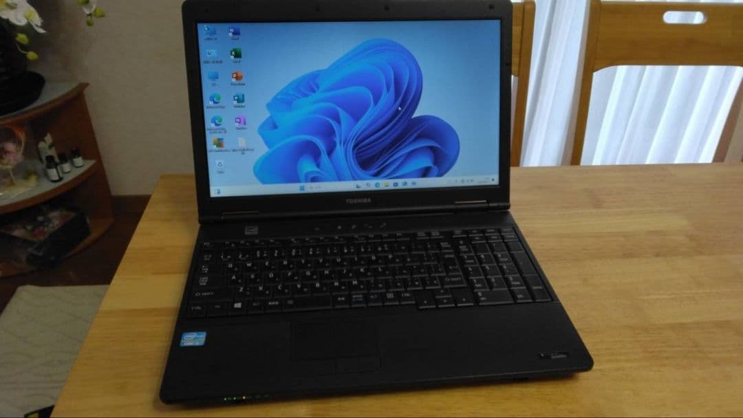東芝ダイナブック B552 Corei3 SSD 500GB メモリ8G