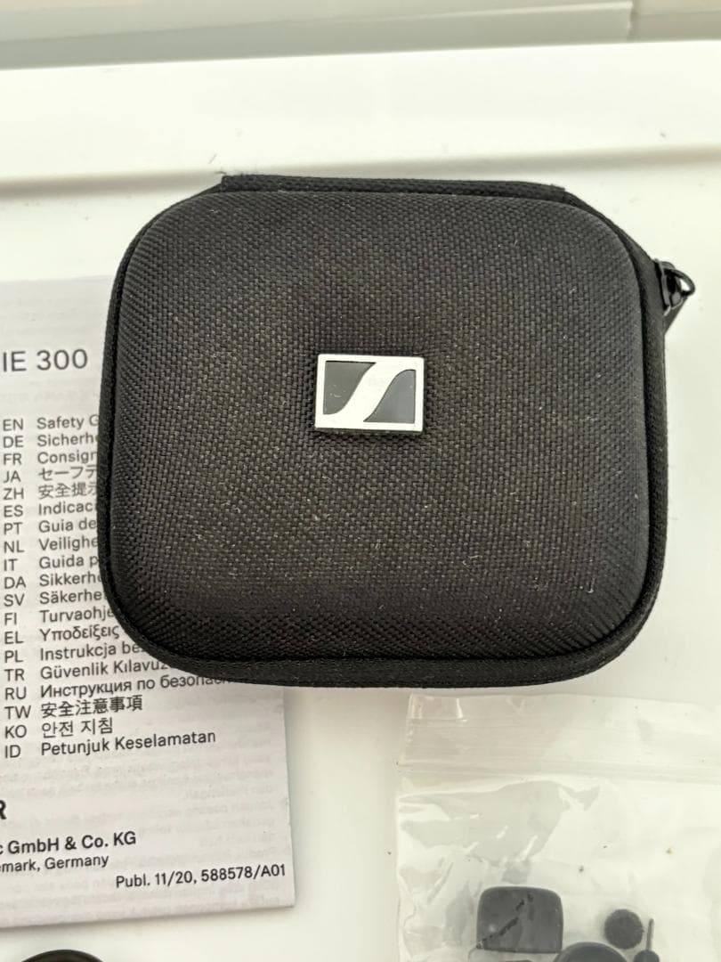 ゼンハイザー　IE 300 イヤフォン　有線