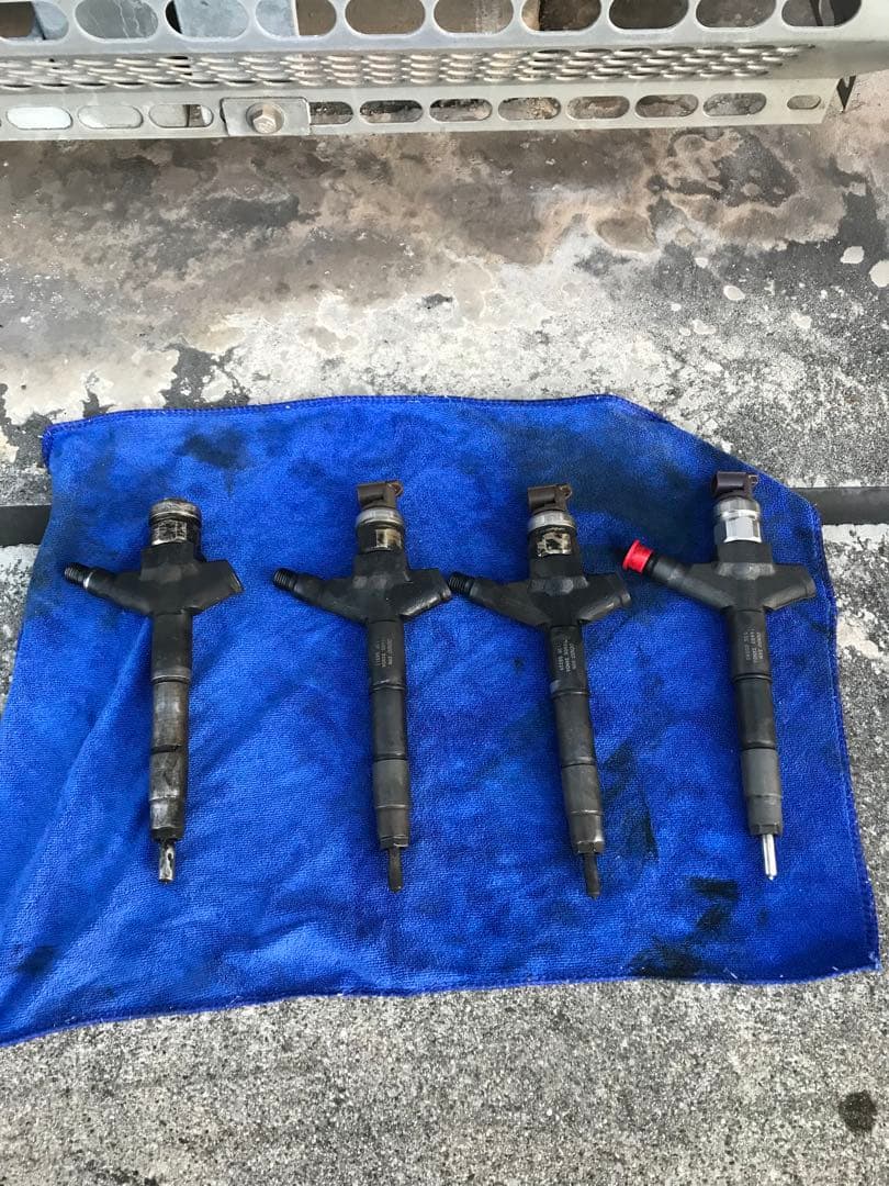 日産キャラバンデイゼルインジェクター