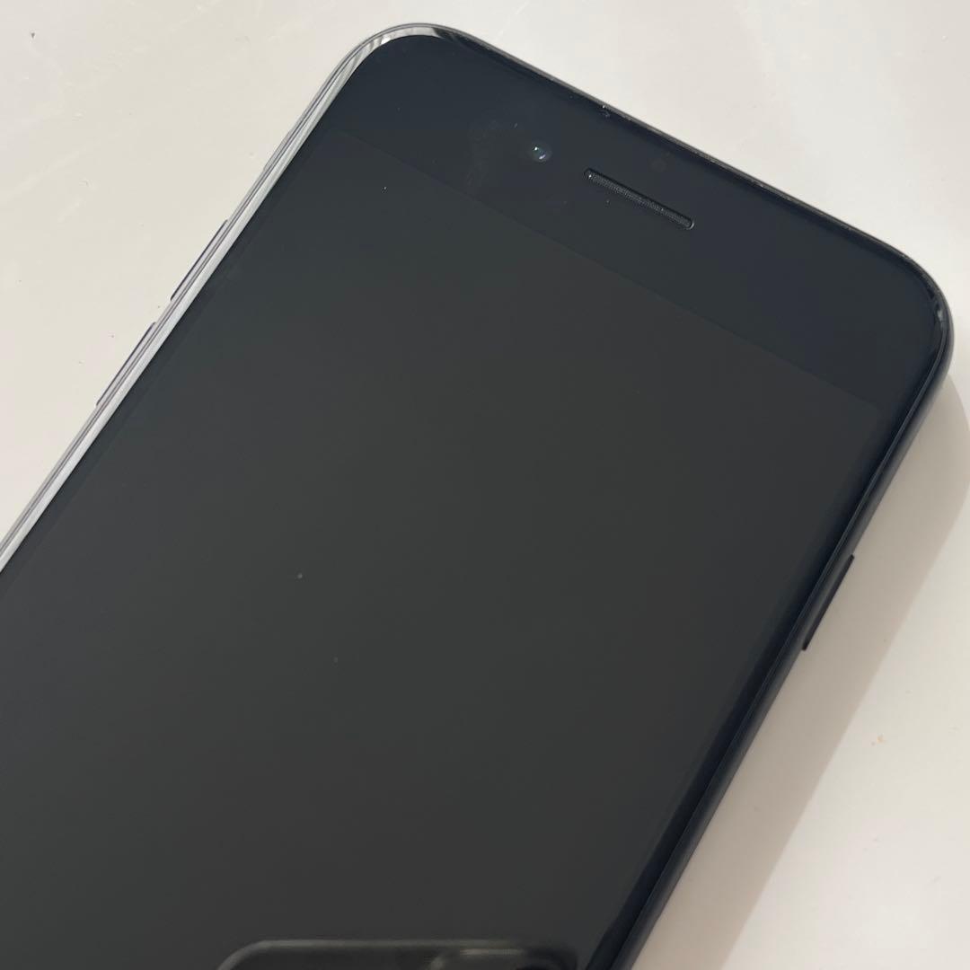 極美品　iPhone SE第2世代　64GB SIMフリー　　本体　ブラック