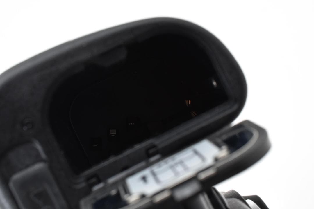 ■ 美品ショット数4037回 ■ ニコン Nikon D300 ボディ